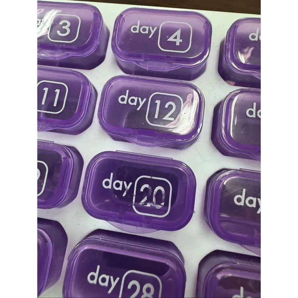 31 Days Daily Pill Container - Picture 4 of 4